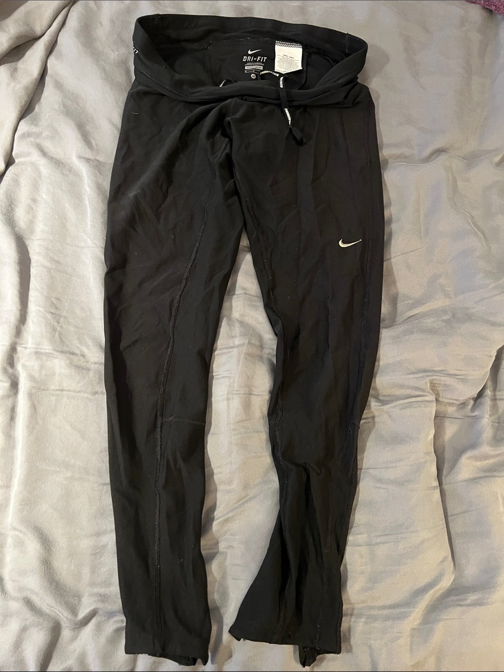 Nike Black Performance Leggings w/White Swoosh-dry fit- zipper in back&side legs